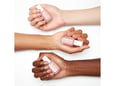 Essie Lak za nokte Toplessandbar 121