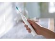 PHILIPS sonična električna zobna ščetka Sonicare 3100 HX3671/13, bela