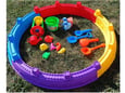 BEACH TOYS 18- delni otroški komplet bioplastičnih igrač za peskovnik v obliki gradu (125cm)