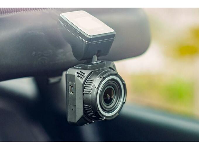 NAVITEL avto kamera R600 GPS